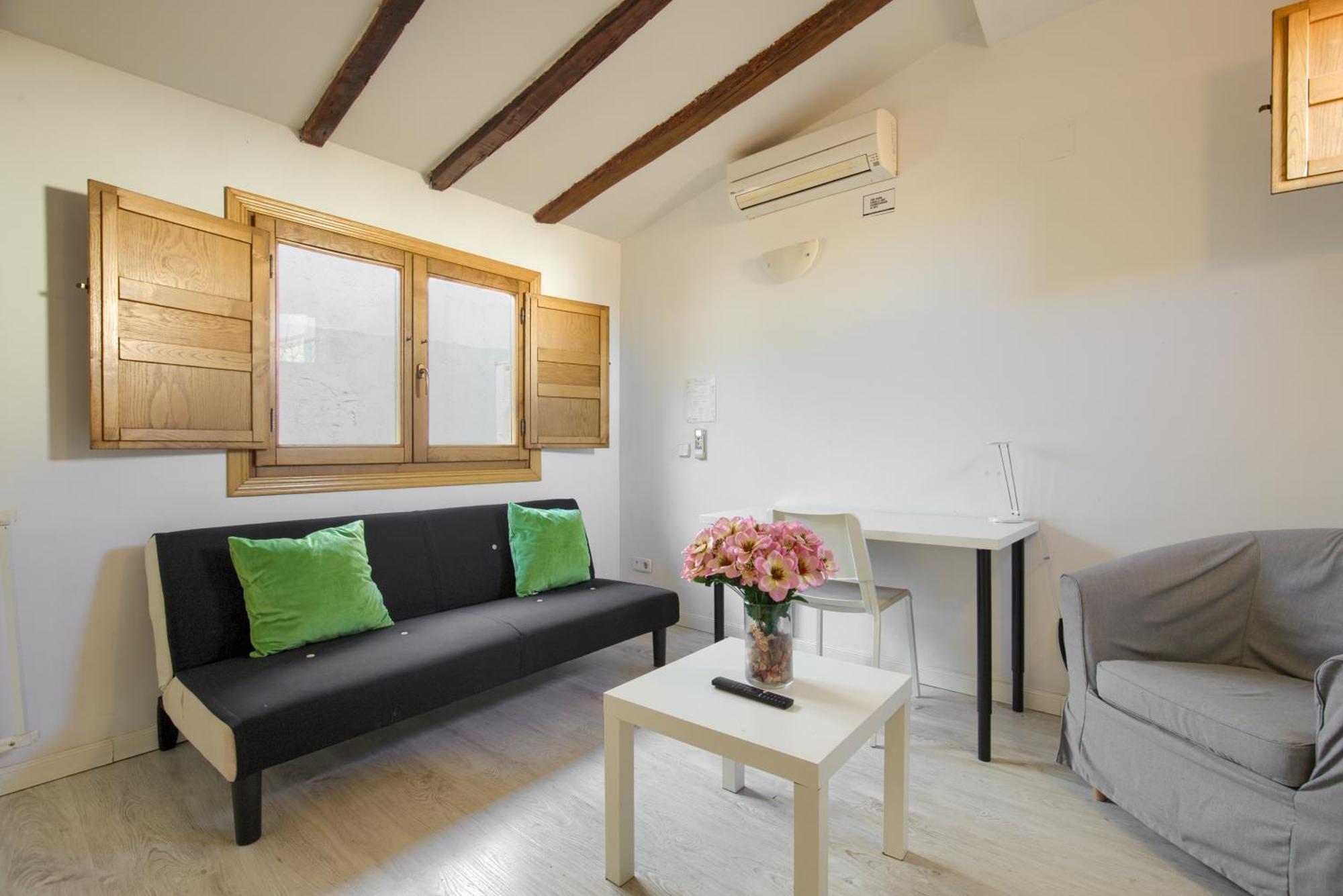 Apartamentos Ryc Alcala de Henares Bagian luar foto